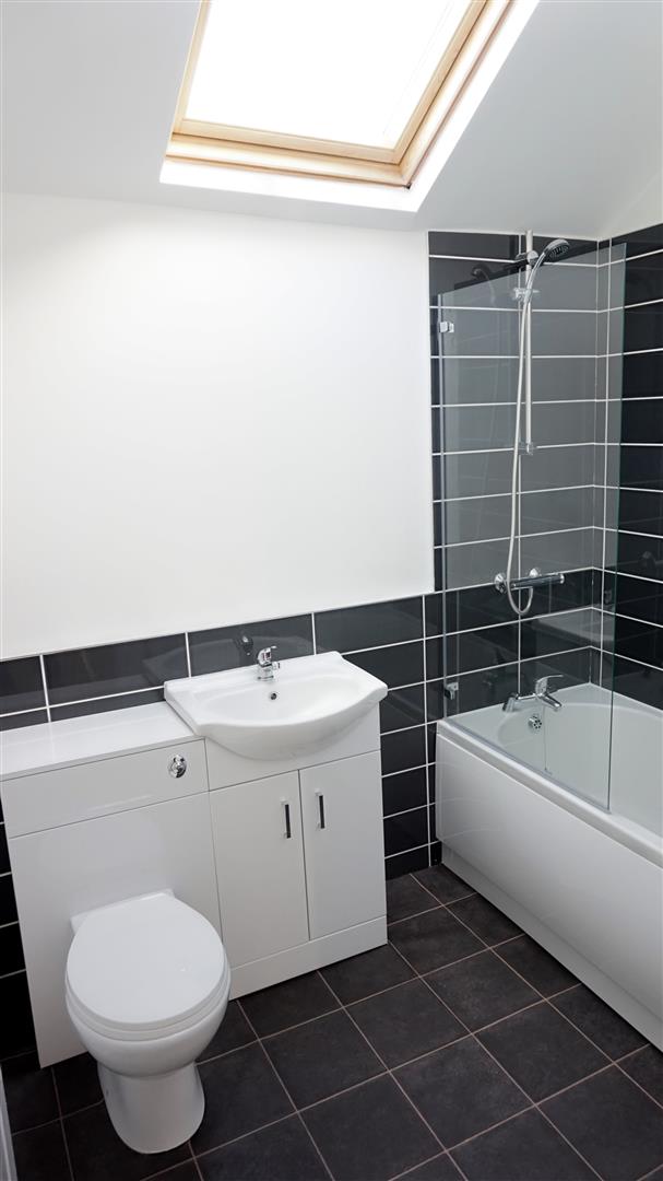 NEW FITTED FIRST FLOOR BATHROOM